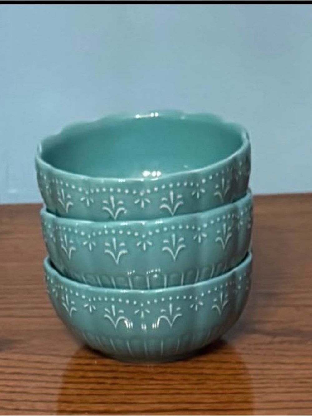 The Pioneer Woman Teal
Scalloped Bowls - Set of 3
